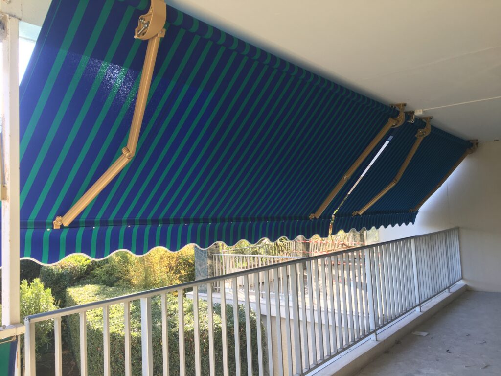 Changement de 2 toiles a Cannes